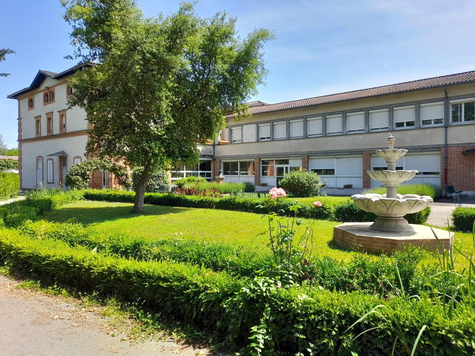 מלון מונטובן Centre Louis Ormieres מראה חיצוני תמונה